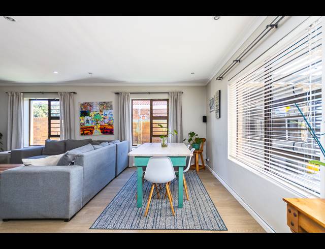 4 BEDROOM FREEHOLD FOR SALE IN PARKLANDS